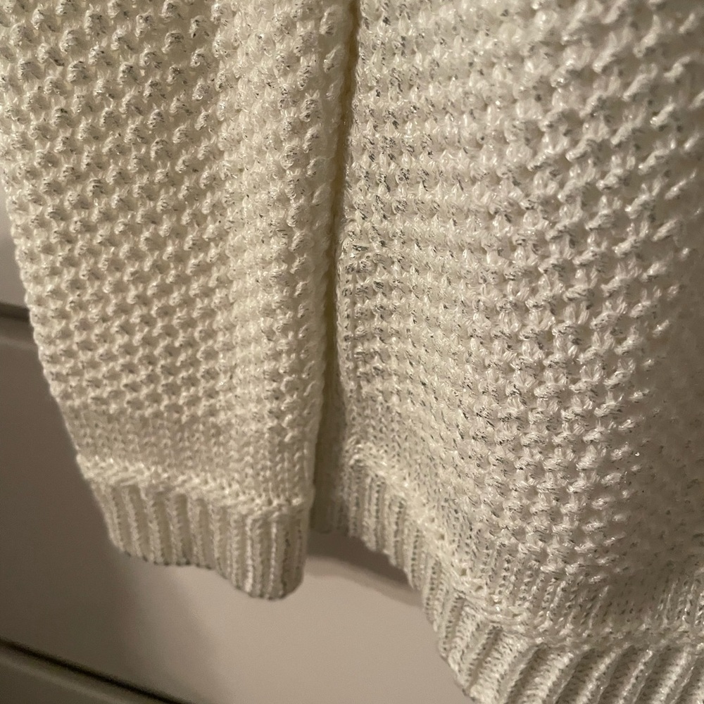 WH/BM sweater - Picture 4 of 7